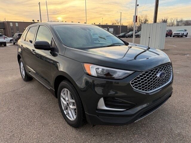 2024 FORD Edge
