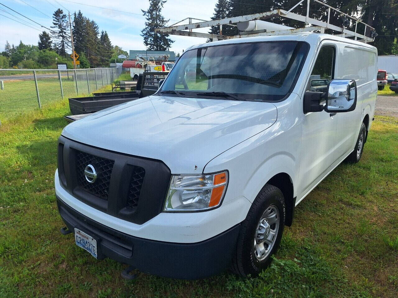 2015 NISSAN NV