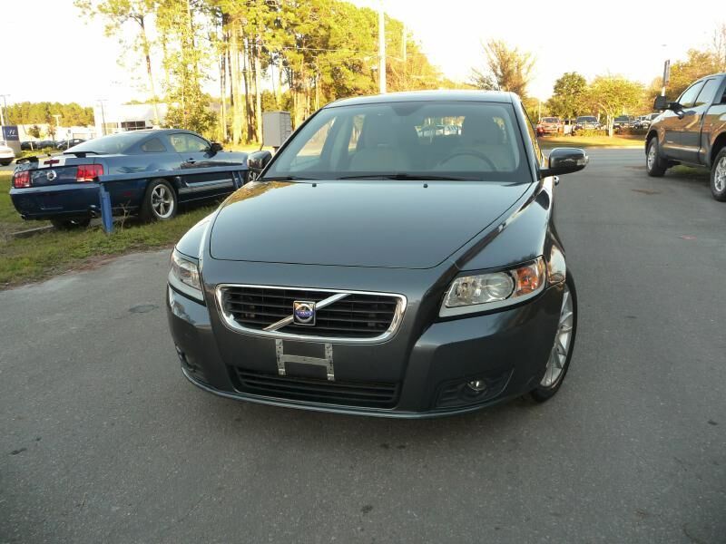2010 VOLVO V50