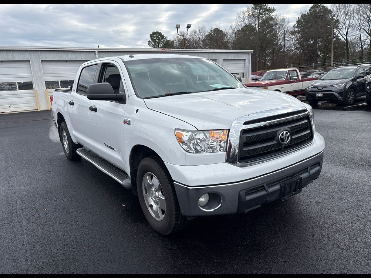 2011 TOYOTA Tundra