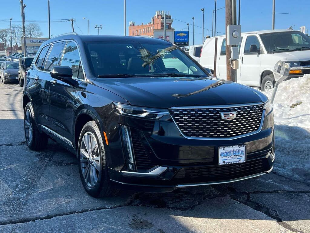 2025 CADILLAC XT6