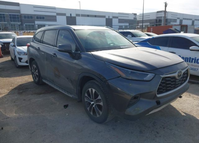 2022 TOYOTA Highlander