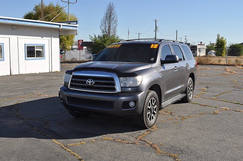 2012 TOYOTA Sequoia