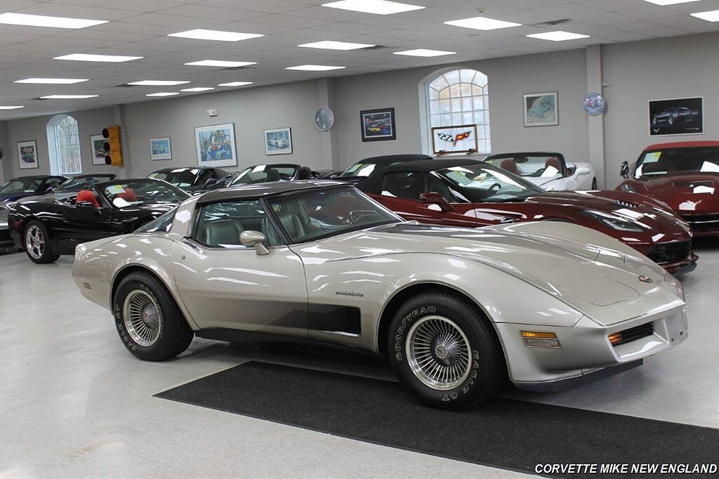 1982 CHEVROLET Corvette