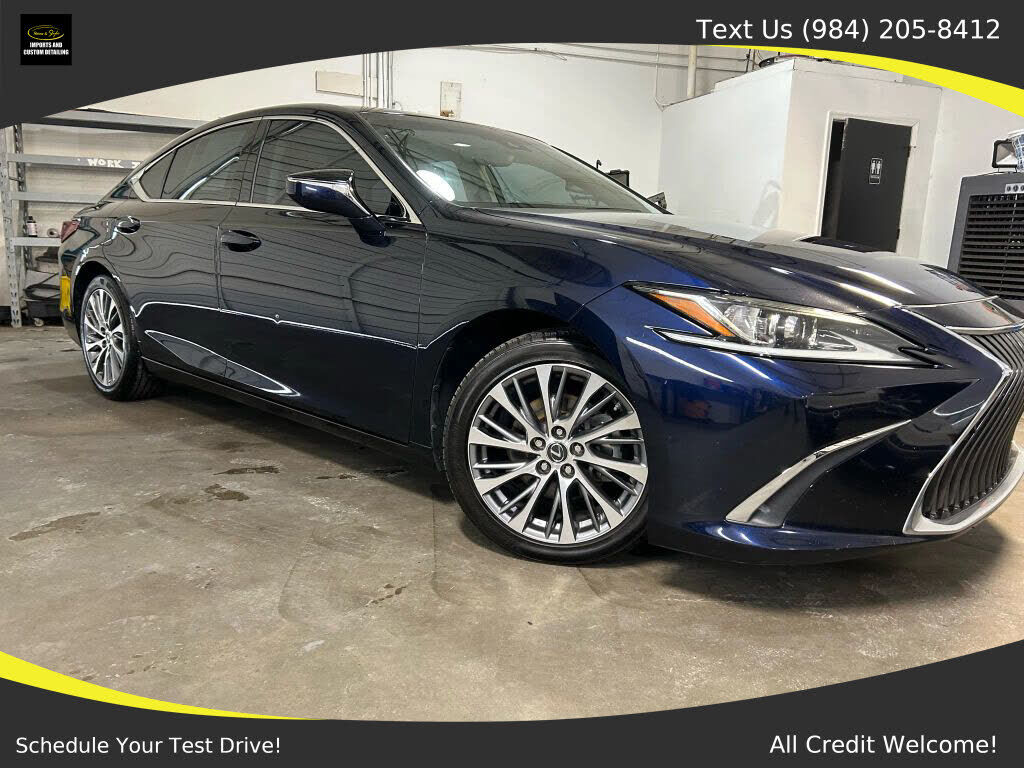 2019 LEXUS ES