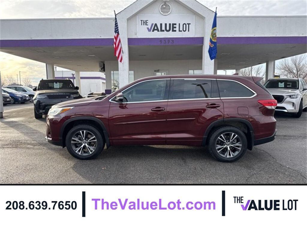 2017 TOYOTA Highlander