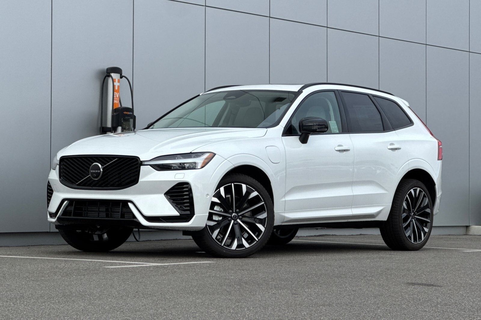 2026 VOLVO XC60