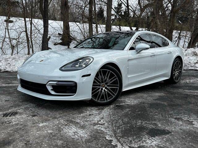2023 PORSCHE Panamera