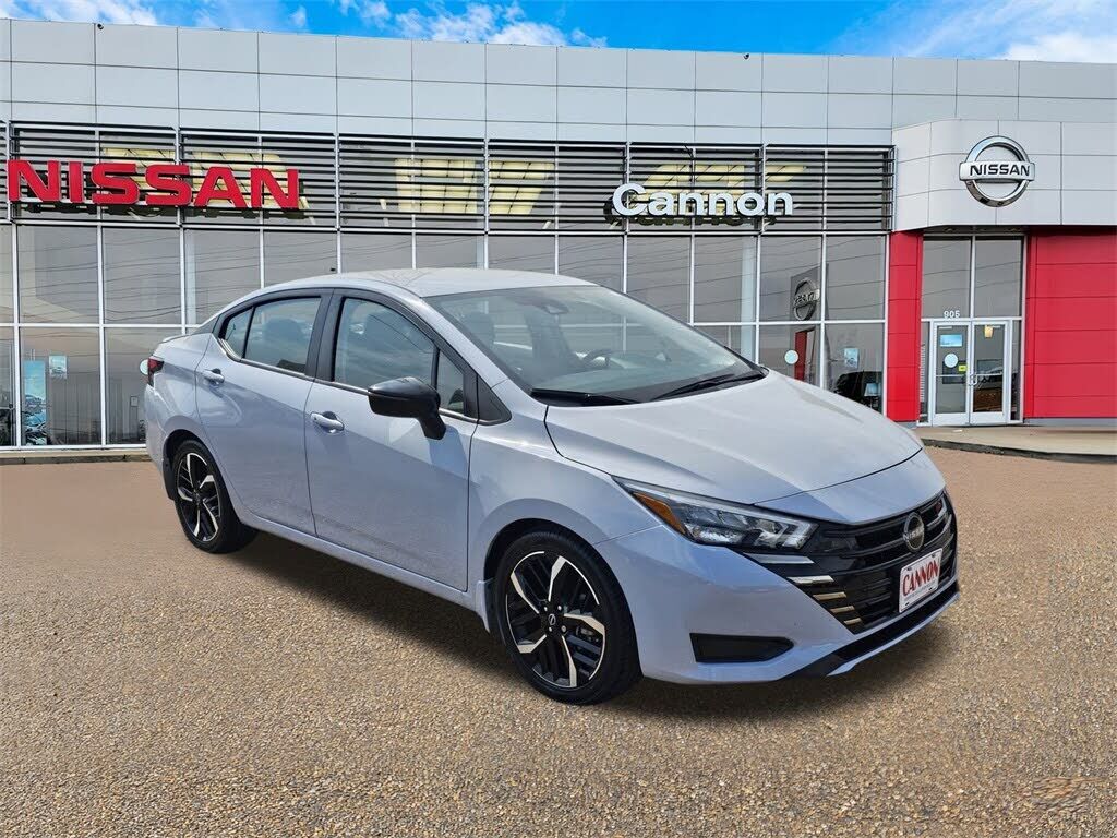 2024 NISSAN Versa