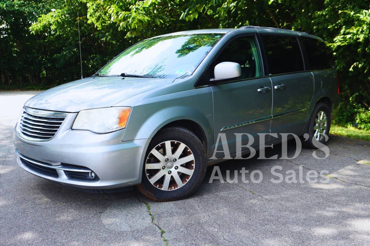 2014 CHRYSLER Town and Country