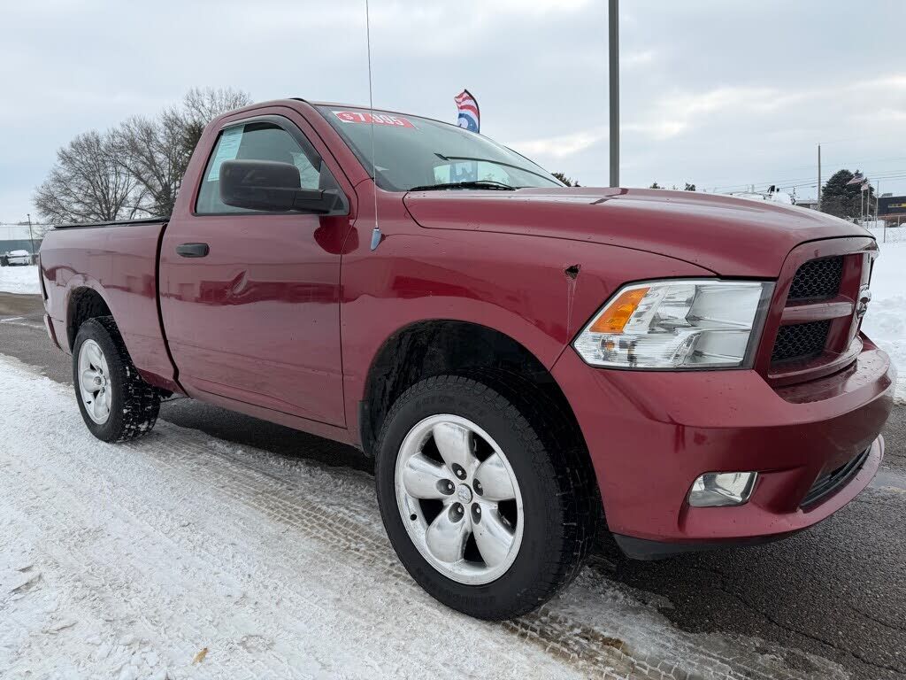 2012 DODGE Ram