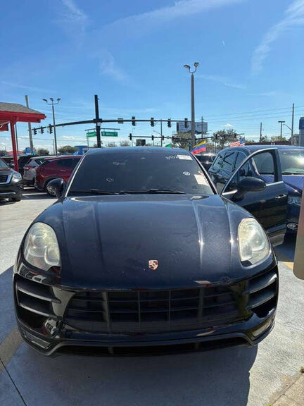 2015 PORSCHE Macan