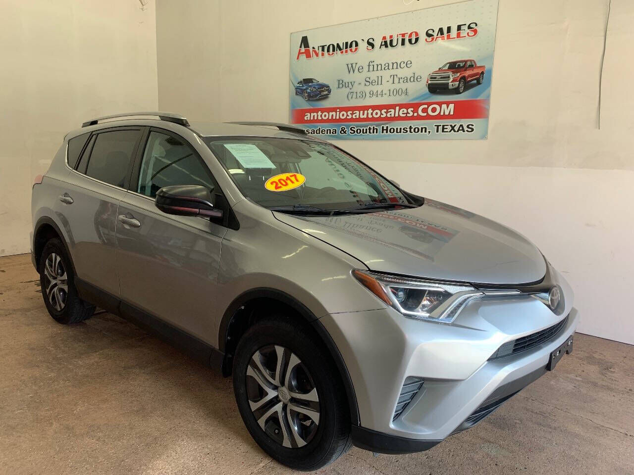 2017 TOYOTA RAV4