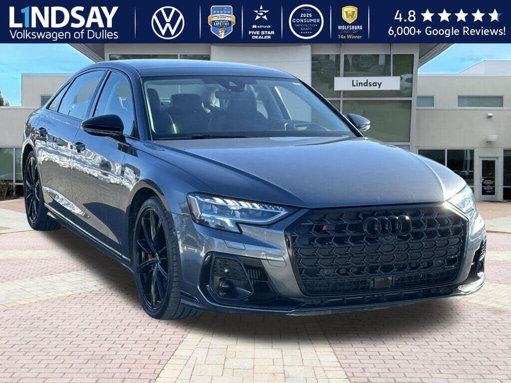 2023 AUDI S8