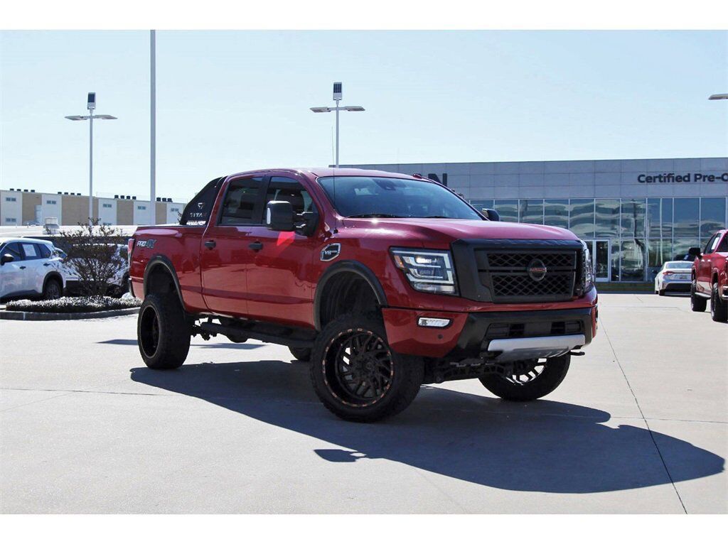 2020 NISSAN Titan
