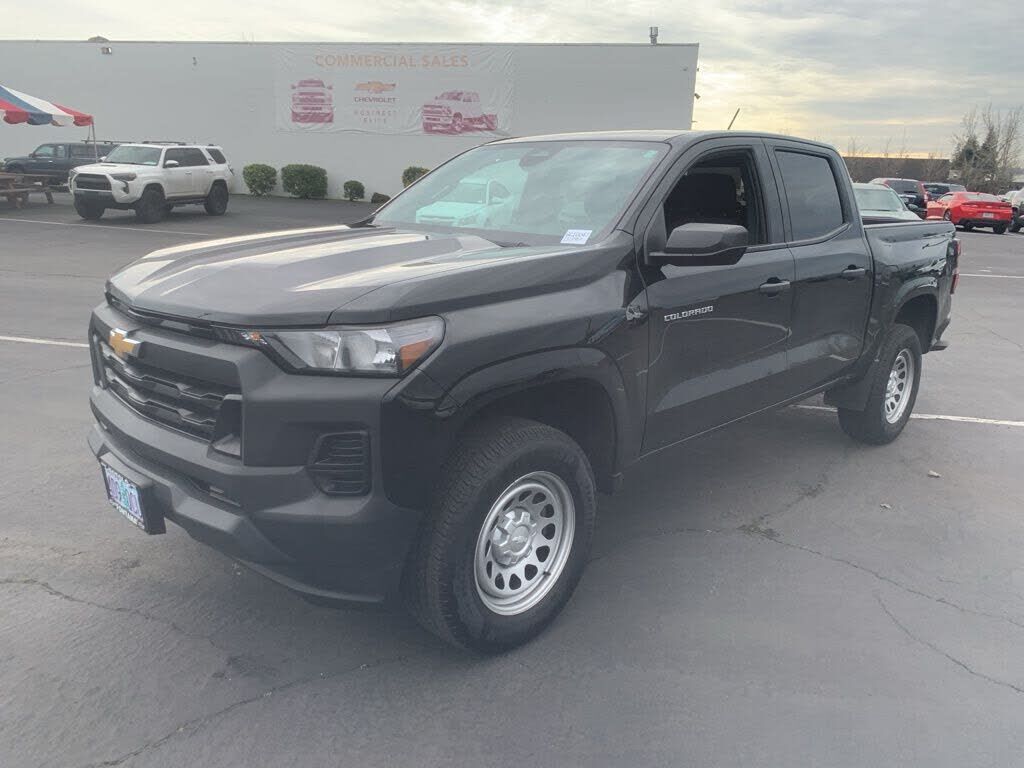 2024 CHEVROLET Colorado