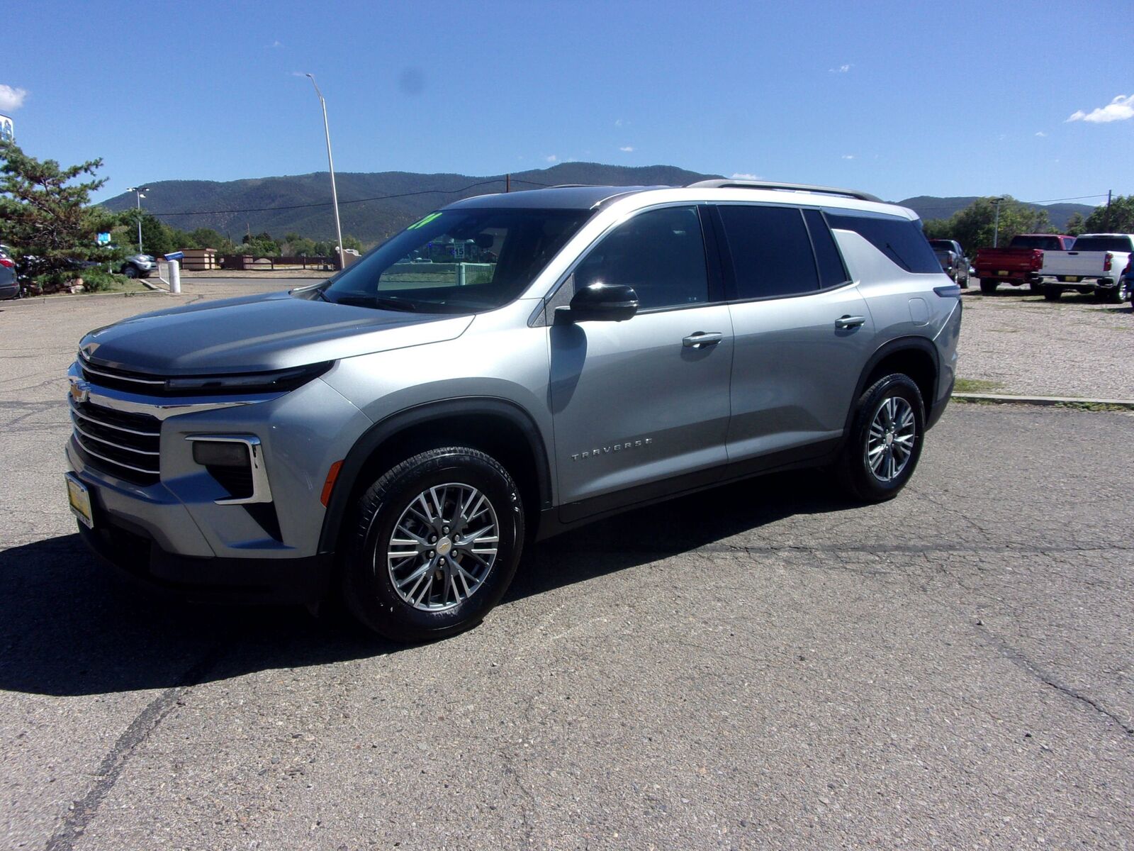 2024 CHEVROLET Traverse