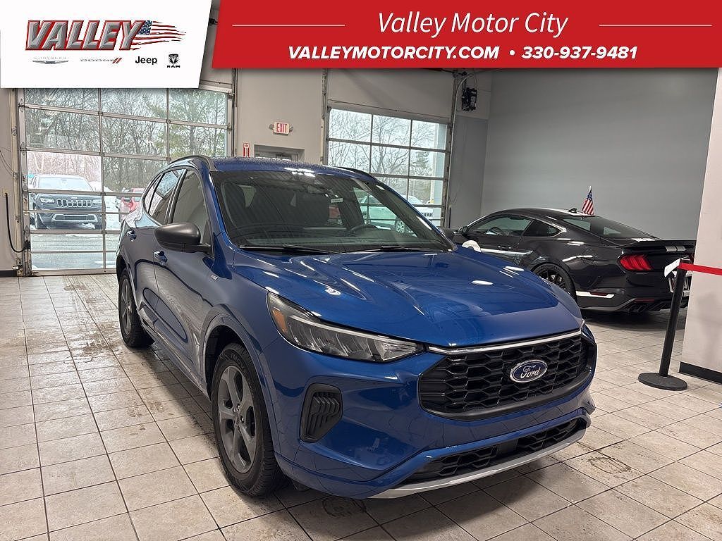 2023 FORD Escape