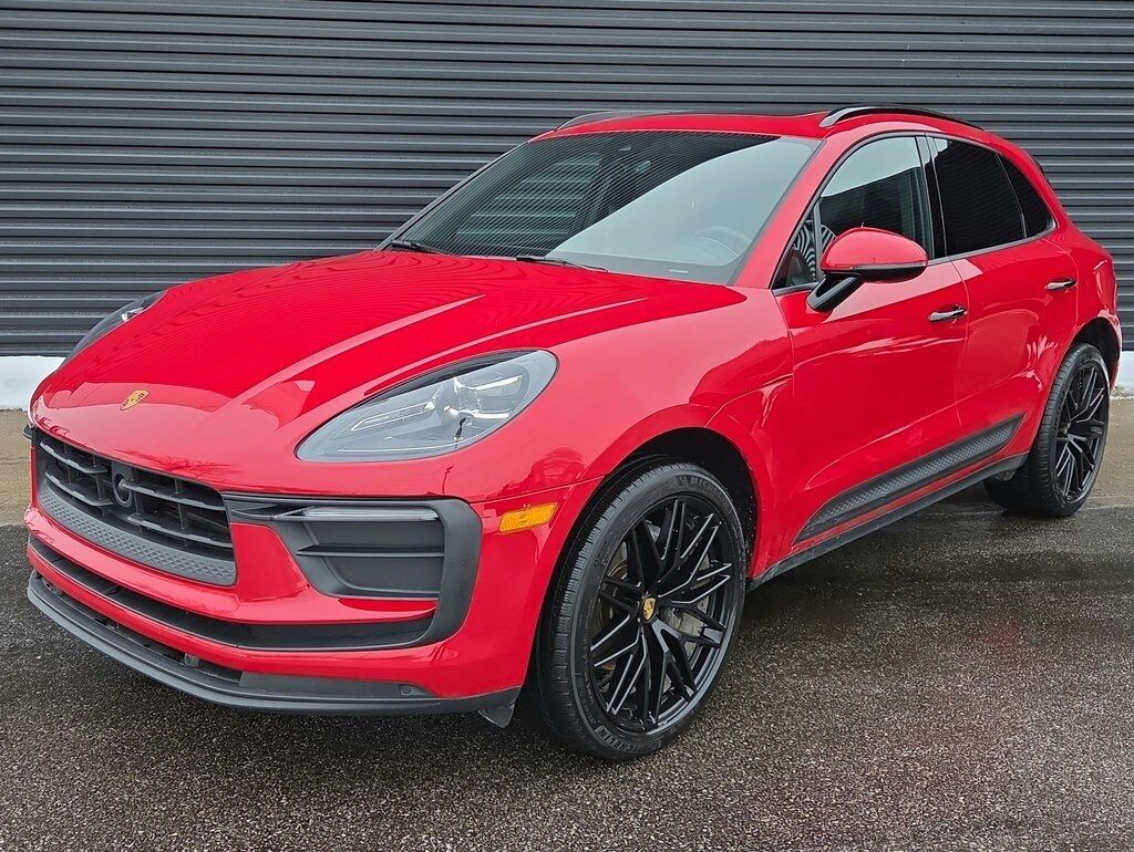 2022 PORSCHE Macan