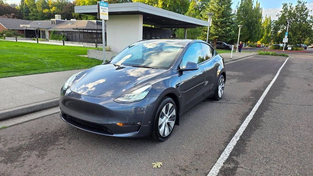 2021 TESLA Model Y