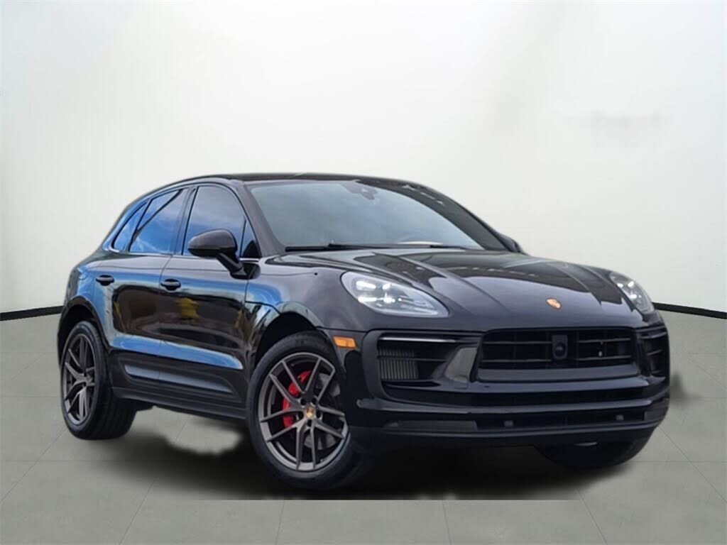 2023 PORSCHE Macan