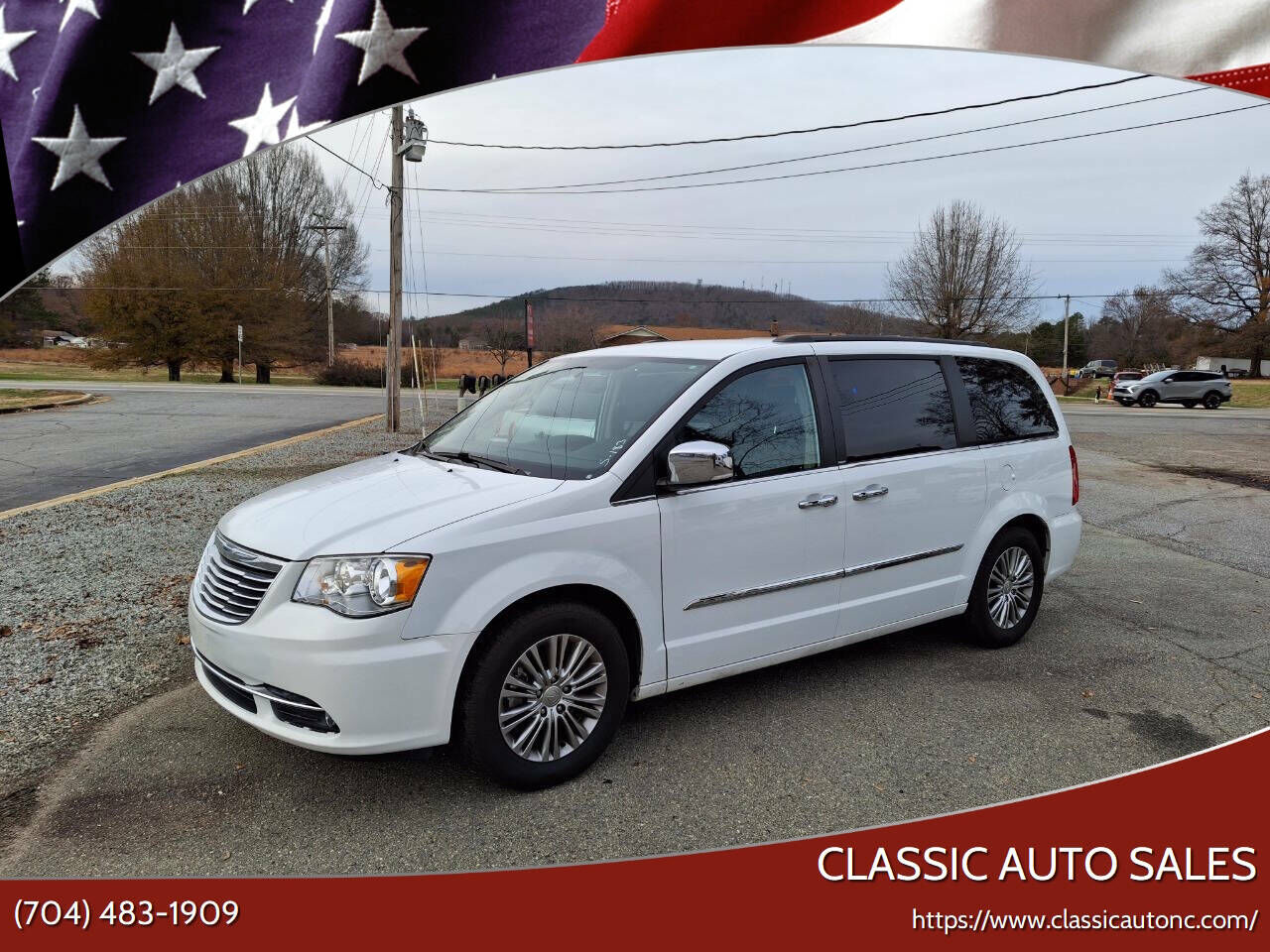 2014 CHRYSLER Town and Country