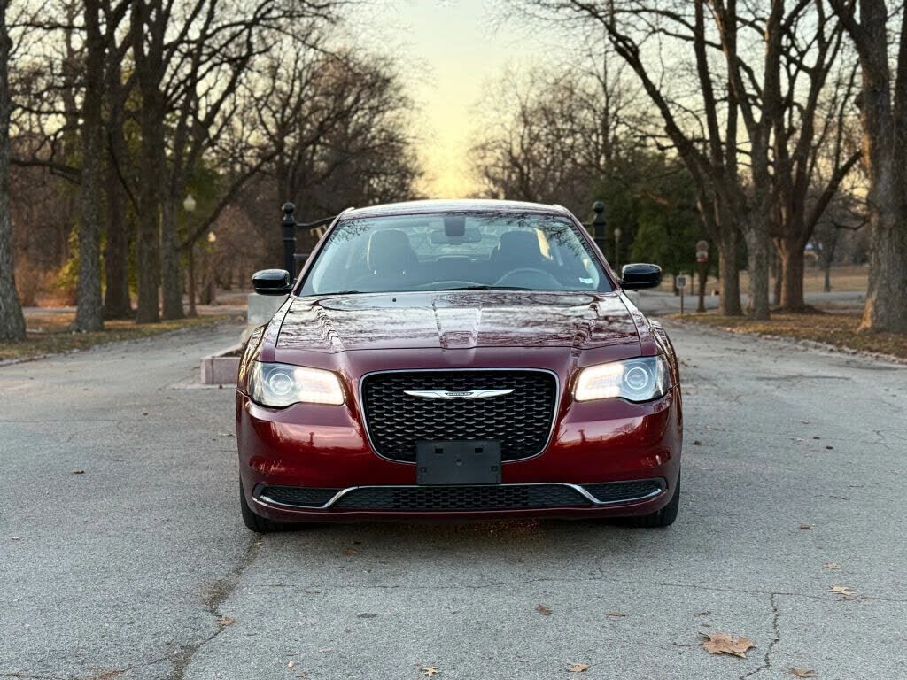 2018 CHRYSLER 300