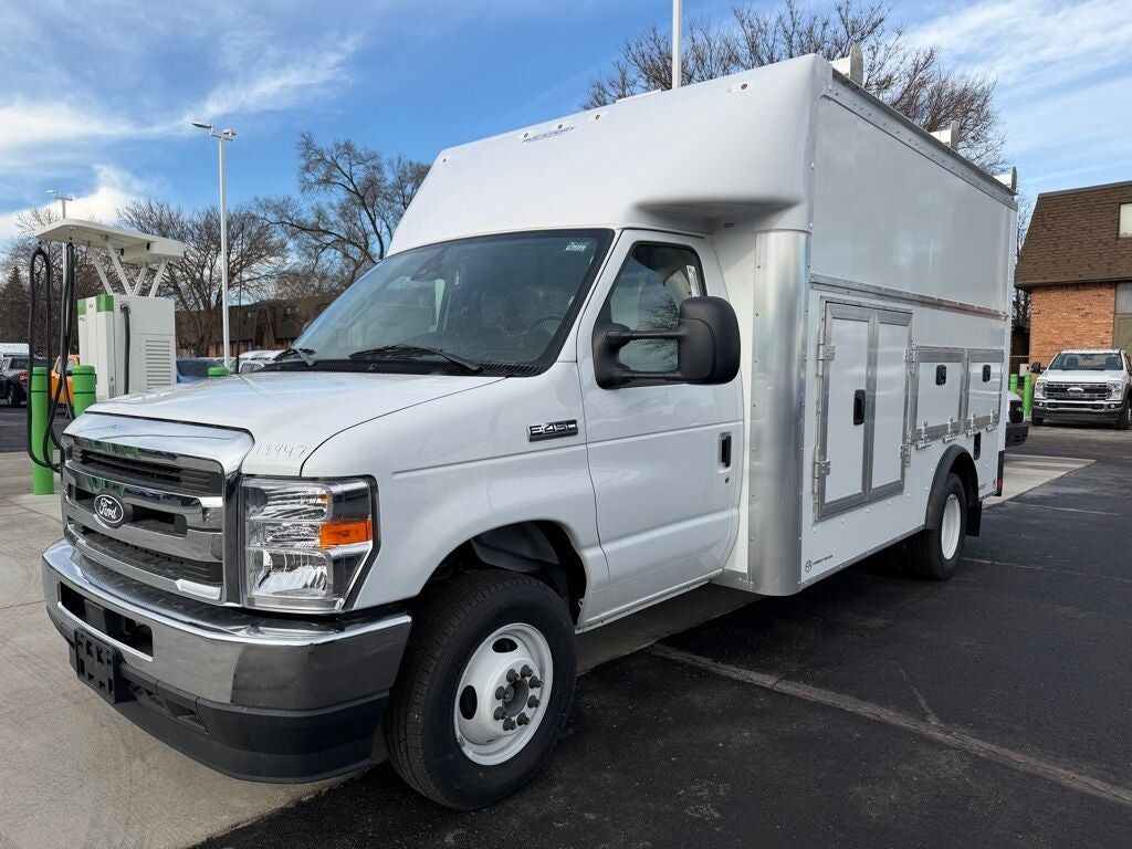 2026 FORD E-450