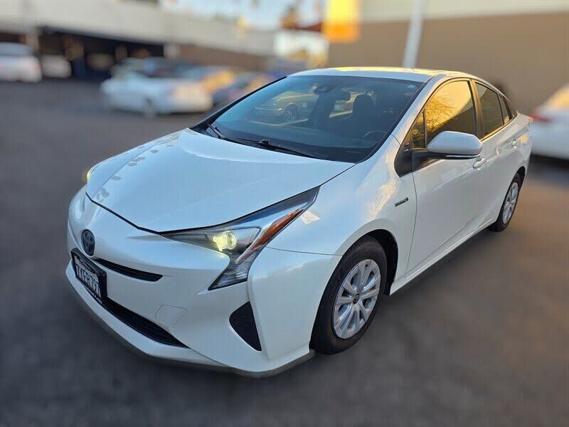 2017 TOYOTA PRIUS
