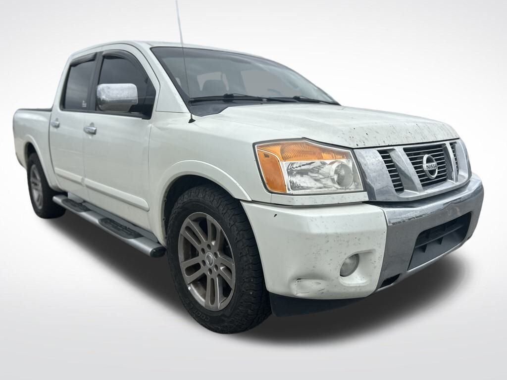 2015 NISSAN Titan