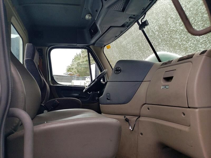 2016 FREIGHTLINER Cascadia