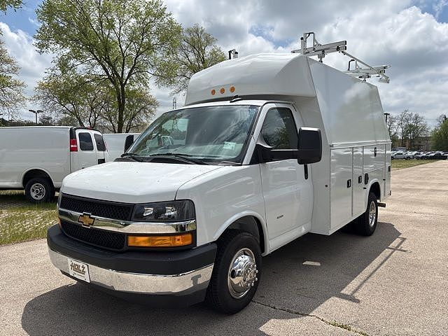 2024 CHEVROLET Express
