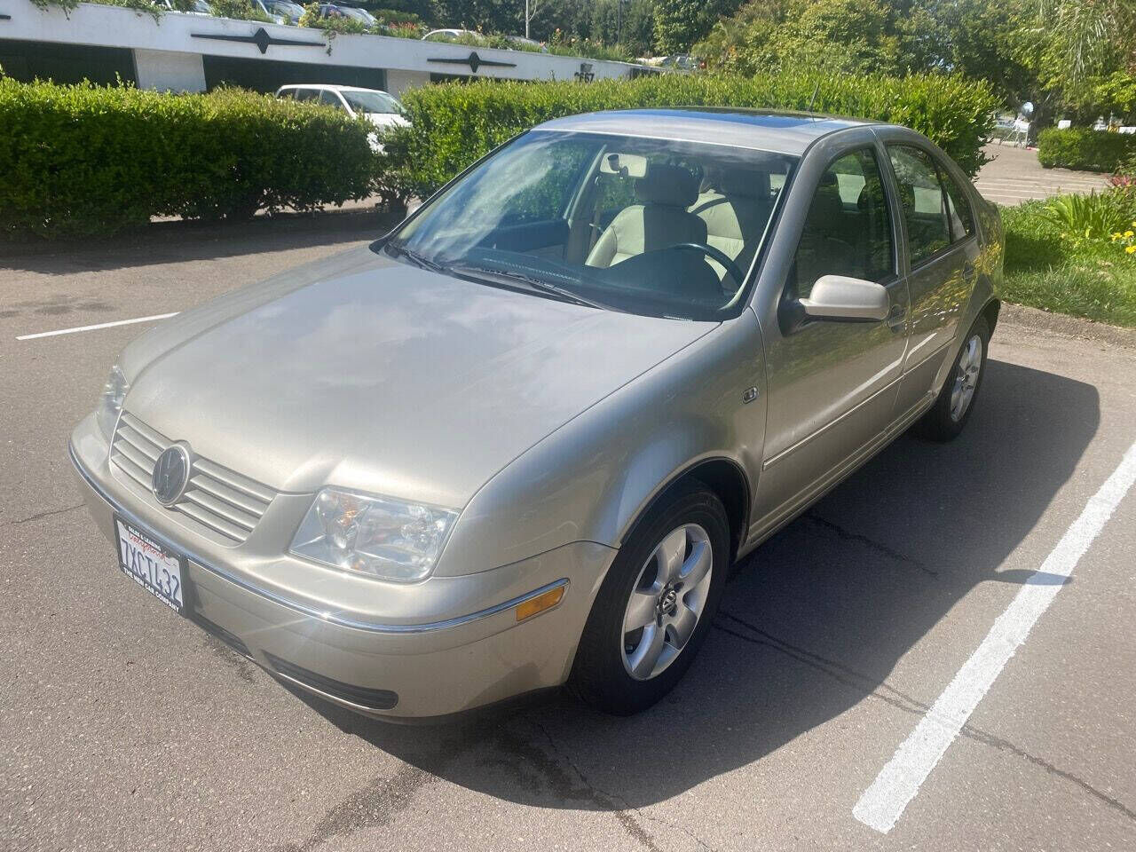 2004 VOLKSWAGEN Jetta
