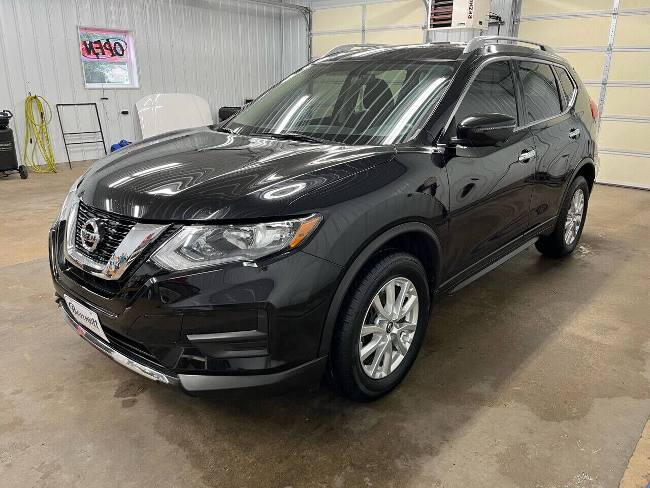 2017 NISSAN Rogue