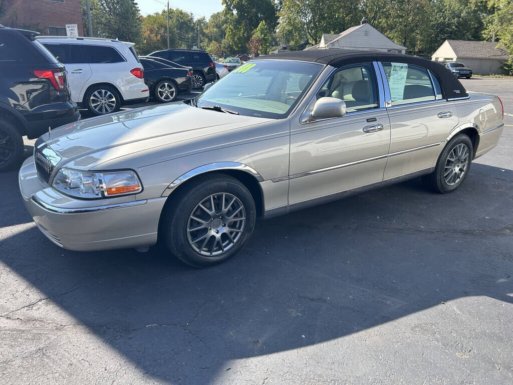 Lincoln Town Car