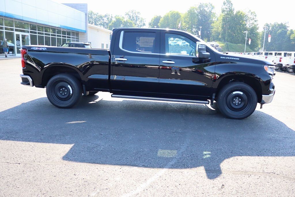 2025 CHEVROLET Silverado