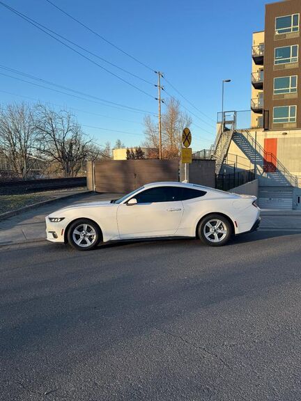 2024 FORD Mustang