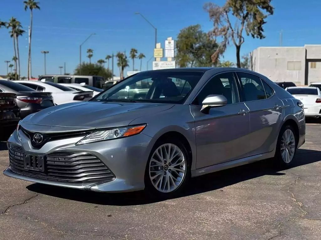 2018 TOYOTA Camry