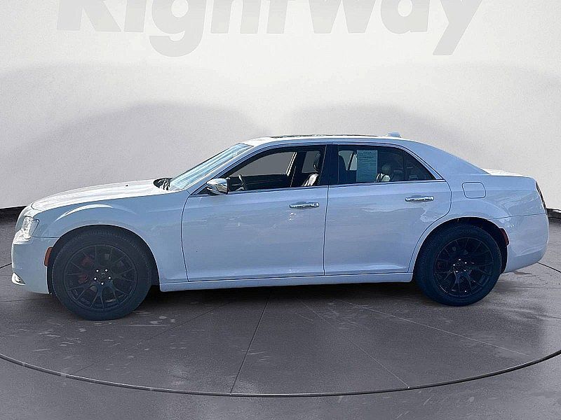 2019 CHRYSLER 300