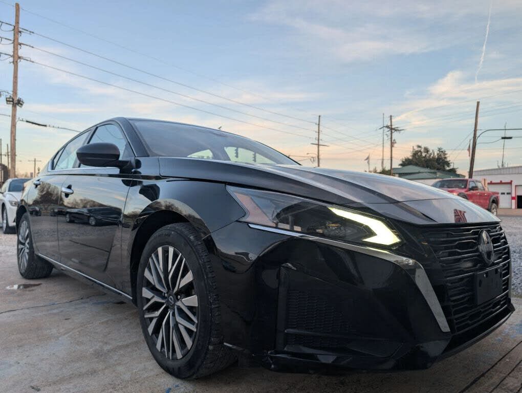2024 NISSAN Altima
