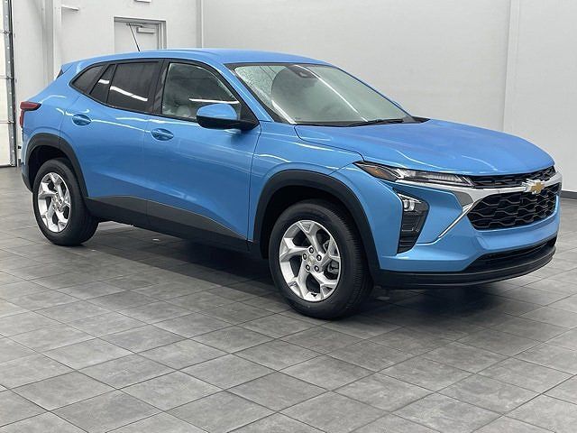 2026 CHEVROLET Trax