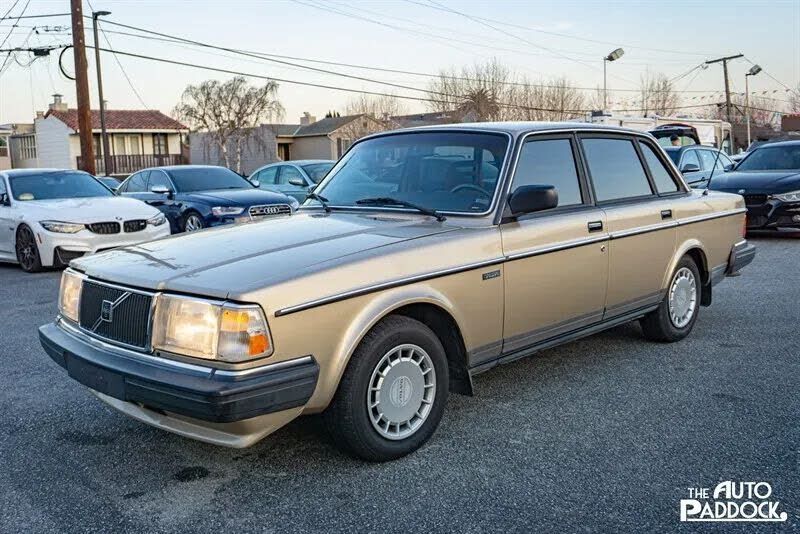 Volvo 240 Series