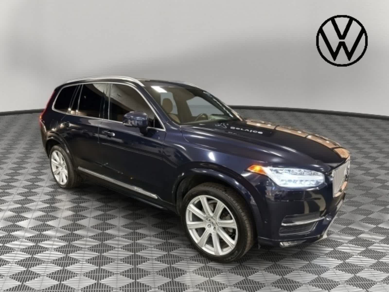 2017 VOLVO XC90