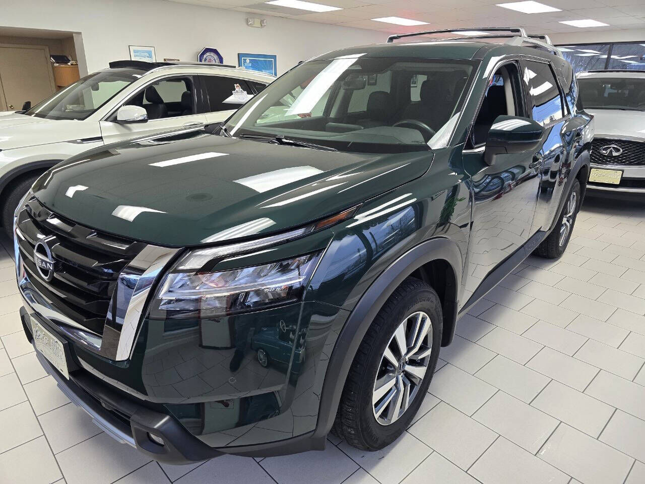 2023 NISSAN Pathfinder