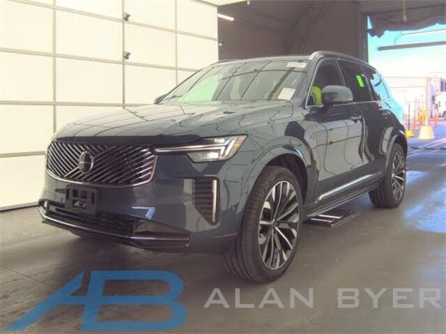 2025 VOLVO XC90
