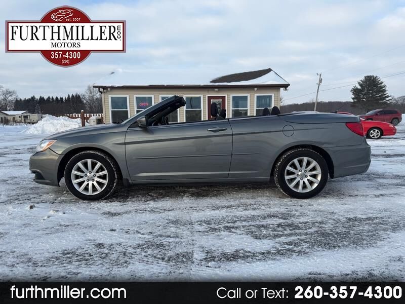 2013 CHRYSLER 200