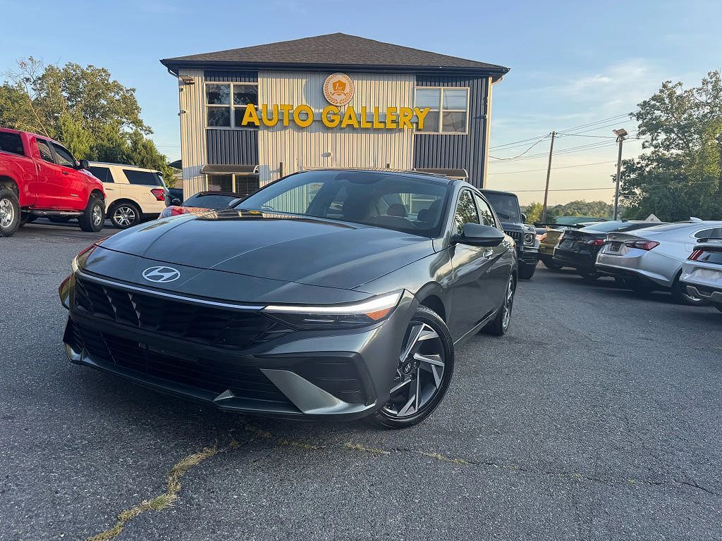 2024 HYUNDAI Elantra