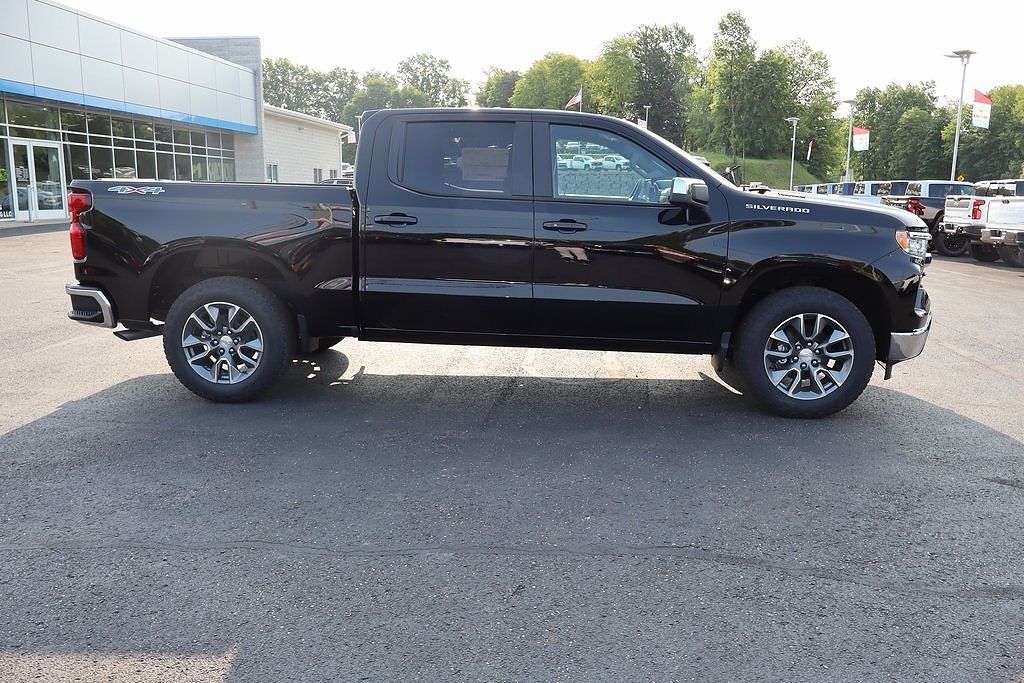 2025 CHEVROLET Silverado