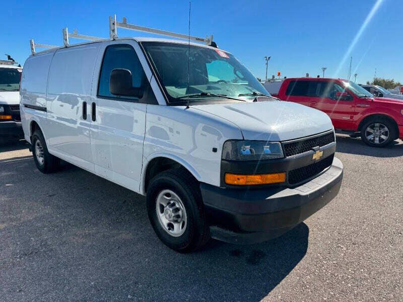 2017 CHEVROLET Express