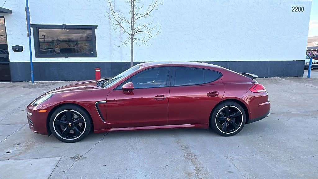 2016 PORSCHE Panamera